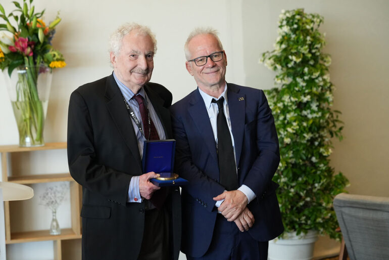 Remise de médaille DOLBY